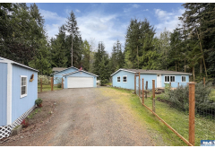 60  Rhododendron Dr