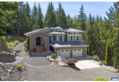 114  Howard Heights